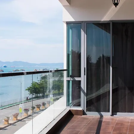 The Loft Residences Homestay @ Block C Imago Mall Kk Central